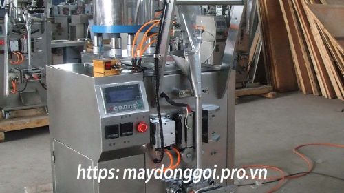 Máy đóng gói mâm rung tự động